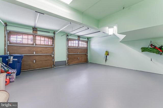 113 HERNDON MILL CIR, Herndon, VA 20170