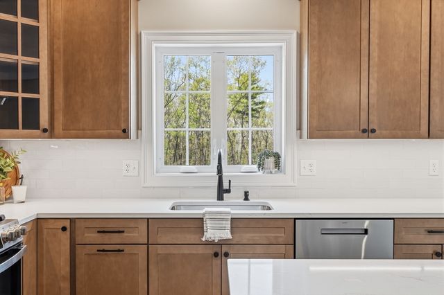 52 Daniel Rd, Derry, NH 03038