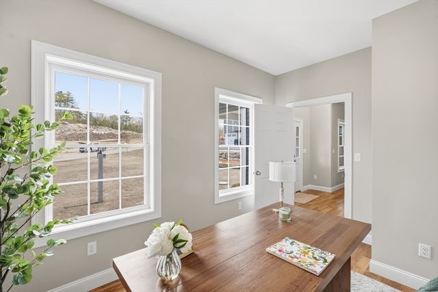 52 Daniel Rd, Derry, NH 03038