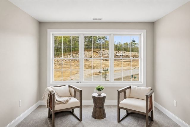 52 Daniel Rd, Derry, NH 03038