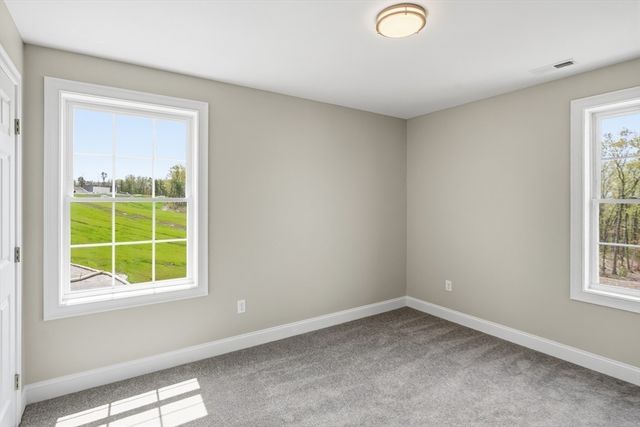 52 Daniel Rd, Derry, NH 03038