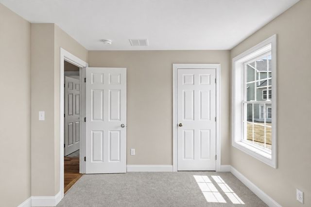 52 Daniel Rd, Derry, NH 03038