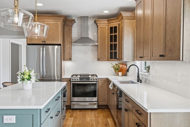52 Daniel Rd, Derry, NH 03038