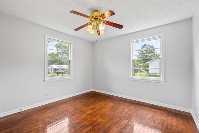 504 Kentucky Ave, Clarksville, TN 37042