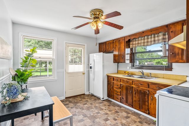 504 Kentucky Ave, Clarksville, TN 37042