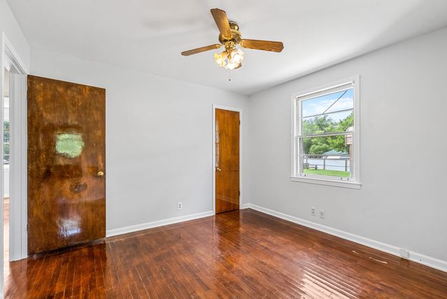 504 Kentucky Ave, Clarksville, TN 37042