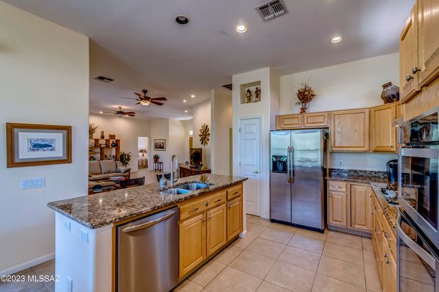 5058 W Desert Chicory Place, Marana, AZ 85658