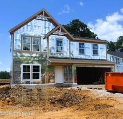 108 Hearthstone Ln, Radcliff, KY 40160