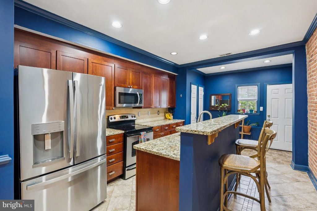 37 N BELNORD AVE, Baltimore, MD 21224