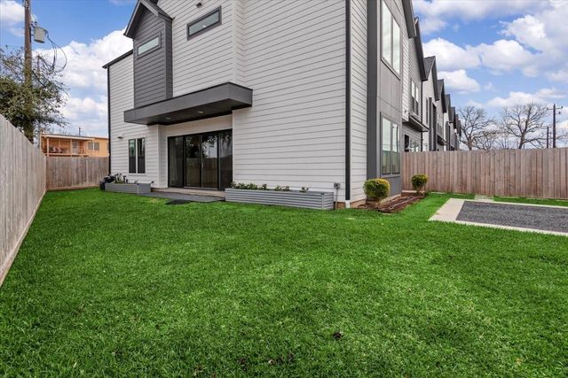 5203 Texas Street, Houston, TX 77011