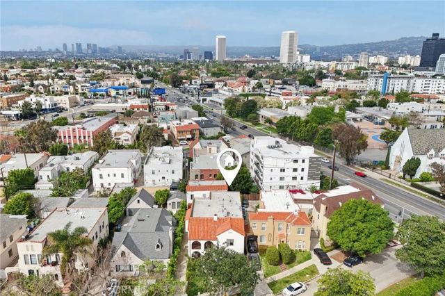 1015 S Mansfield Avenue, Los Angeles, CA 90019