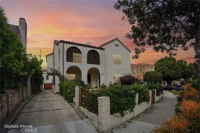1015 S Mansfield Avenue, Los Angeles, CA 90019