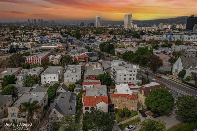 1015 S Mansfield Avenue, Los Angeles, CA 90019