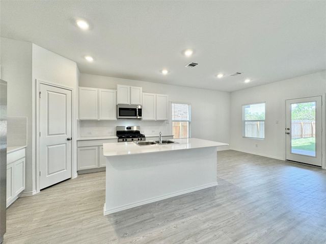 1316 Acorn Oak DR, Georgetown, TX 78628