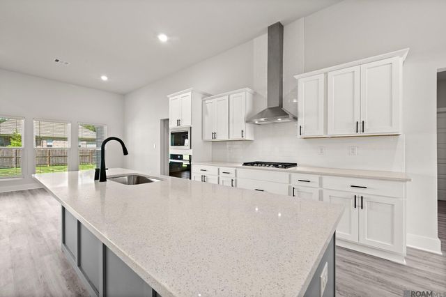 7164 Brook Hollow Drive, Zachary, LA 70791