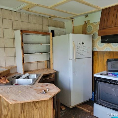 9512 Church Street, Denmark, NY 13620