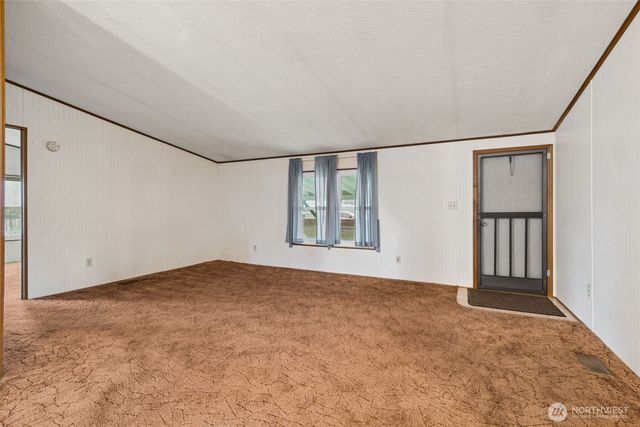 1612 W Young Street, Elma, WA 98541