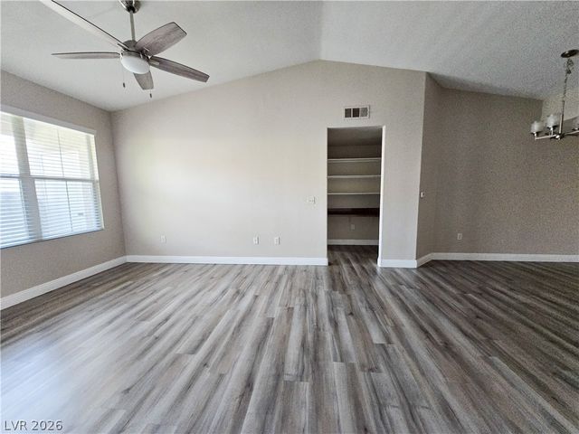 10001 Peace Way 2198, Las Vegas, NV 89147