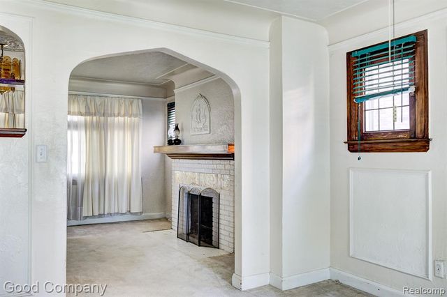 16204 Roselawn Street, Detroit, MI 48221