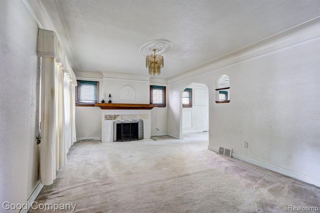 16204 Roselawn Street, Detroit, MI 48221