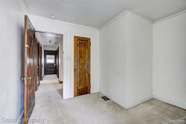 16204 Roselawn Street, Detroit, MI 48221