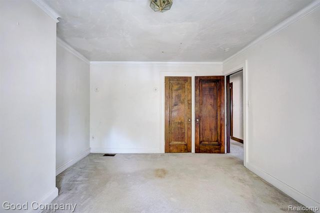 16204 Roselawn Street, Detroit, MI 48221