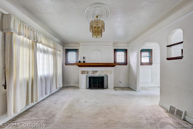 16204 Roselawn Street, Detroit, MI 48221