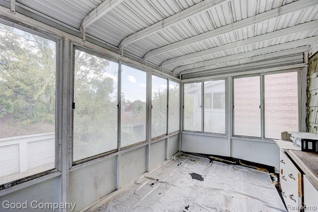 16204 Roselawn Street, Detroit, MI 48221