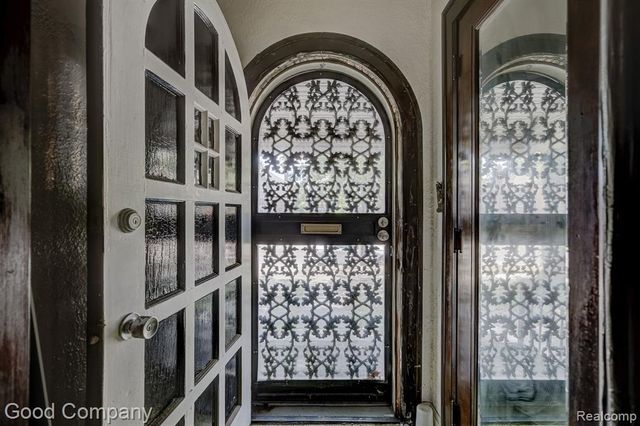 16204 Roselawn Street, Detroit, MI 48221