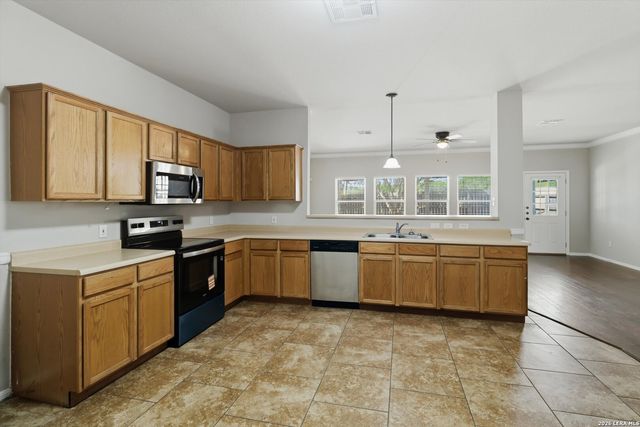 21827 Goldcrest Run, San Antonio, TX 78260