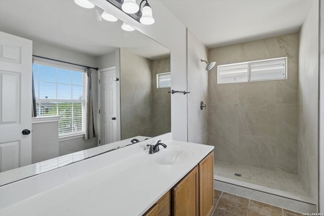 21827 Goldcrest Run, San Antonio, TX 78260