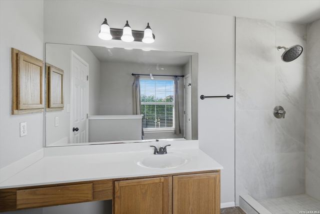 21827 Goldcrest Run, San Antonio, TX 78260