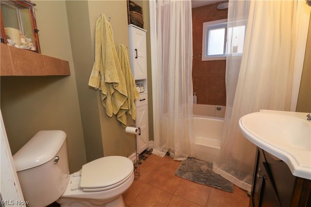 204 House Court, Fairport Harbor, OH 44077