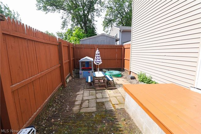 204 House Court, Fairport Harbor, OH 44077