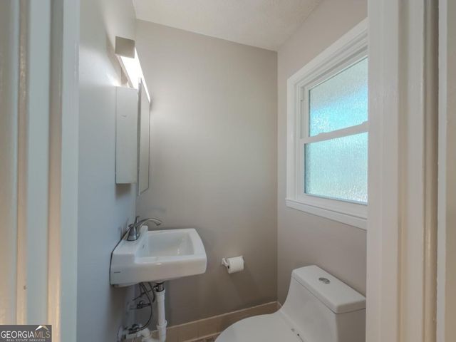 324 E Broad Street, Winder, GA 30680