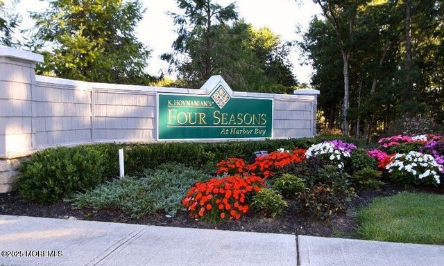 339 Newport Way, Little Egg Harbor, NJ 08087