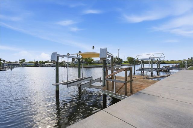 12532 5TH ISLE, Hudson, FL 34667