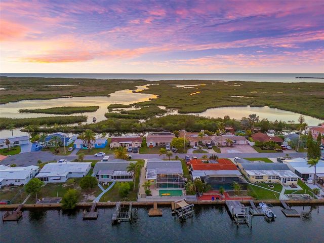 12532 5TH ISLE, Hudson, FL 34667