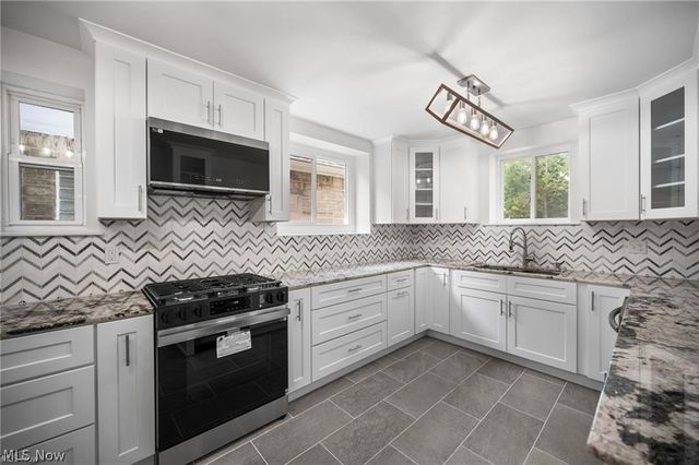 28300 Aurora Road, Solon, OH 44139