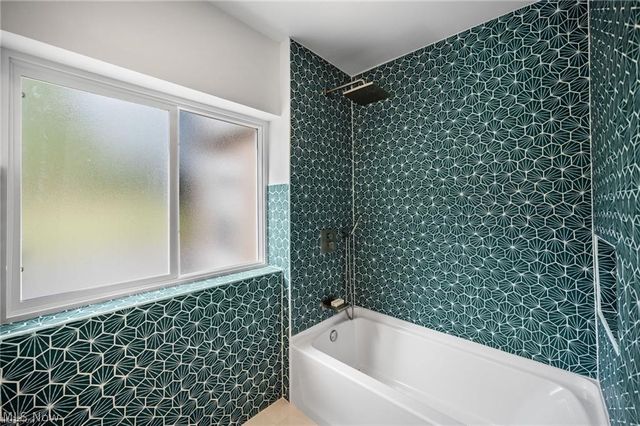 28300 Aurora Road, Solon, OH 44139