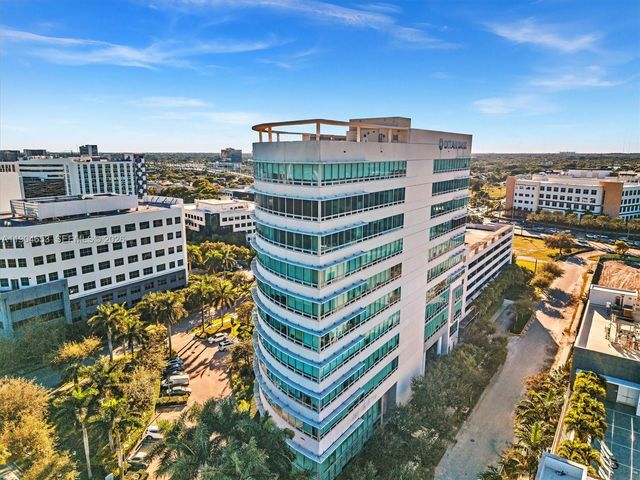 20900 NE 30th Avenue 207, Aventura, FL 33180