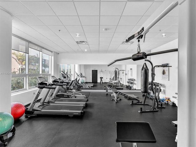 20900 NE 30th Avenue 207, Aventura, FL 33180