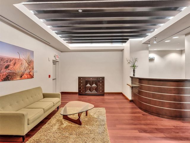 20900 NE 30th Avenue 207, Aventura, FL 33180