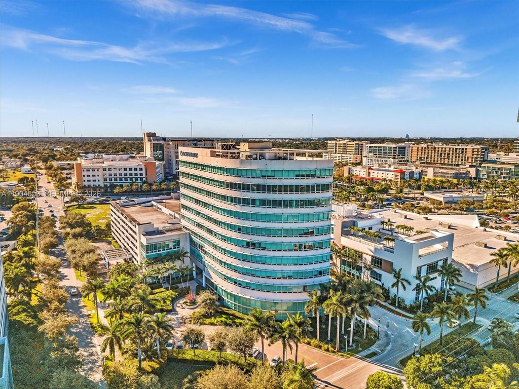 20900 NE 30th Avenue 207, Aventura, FL 33180