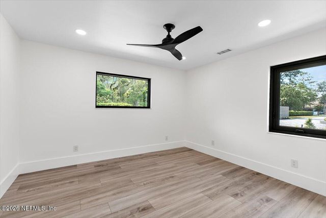 8833 SANCHEZ Road, Jacksonville, FL 32217