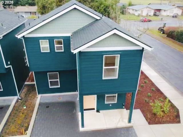 5592 Burnett Ave A, Eugene, OR 97402