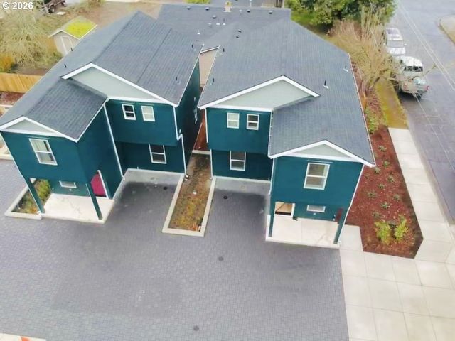 5592 Burnett Ave A, Eugene, OR 97402