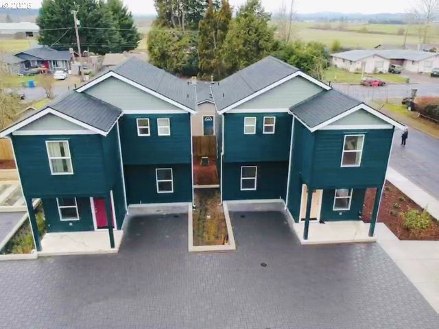 5592 Burnett Ave A, Eugene, OR 97402
