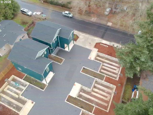5592 Burnett Ave A, Eugene, OR 97402