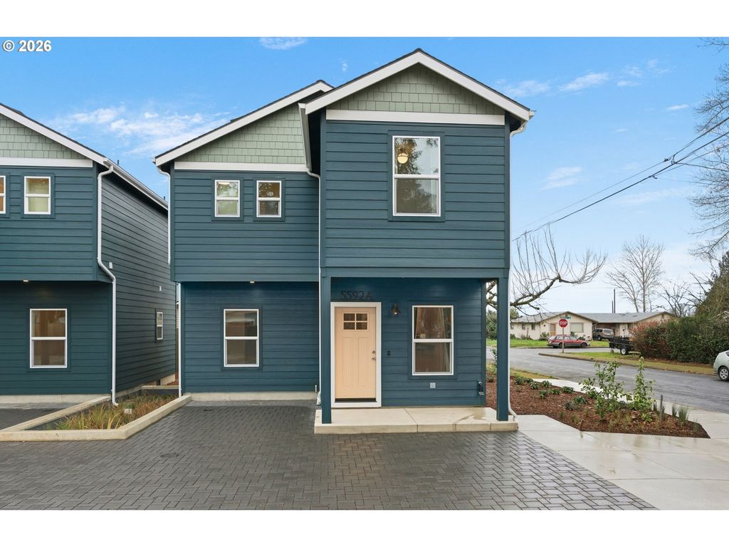 5592 Burnett Ave A, Eugene, OR 97402